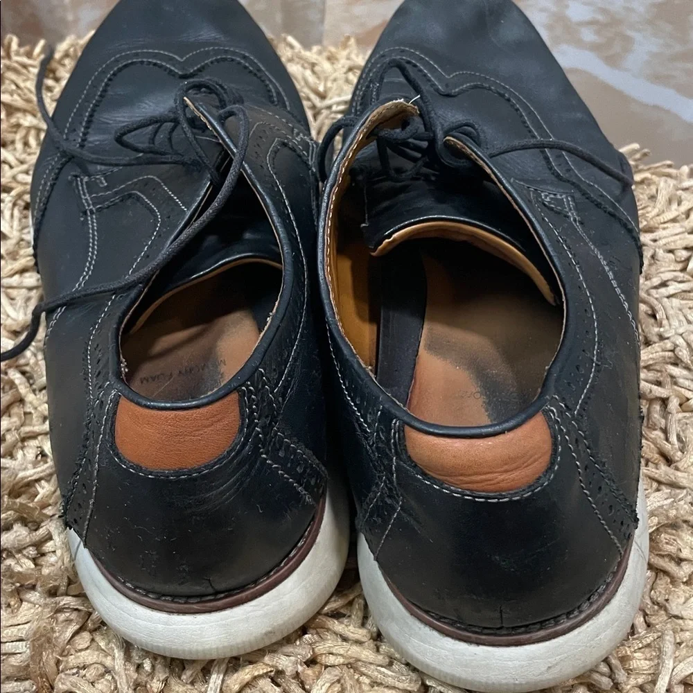 Johnston & Murphy Black Leather Oxfords